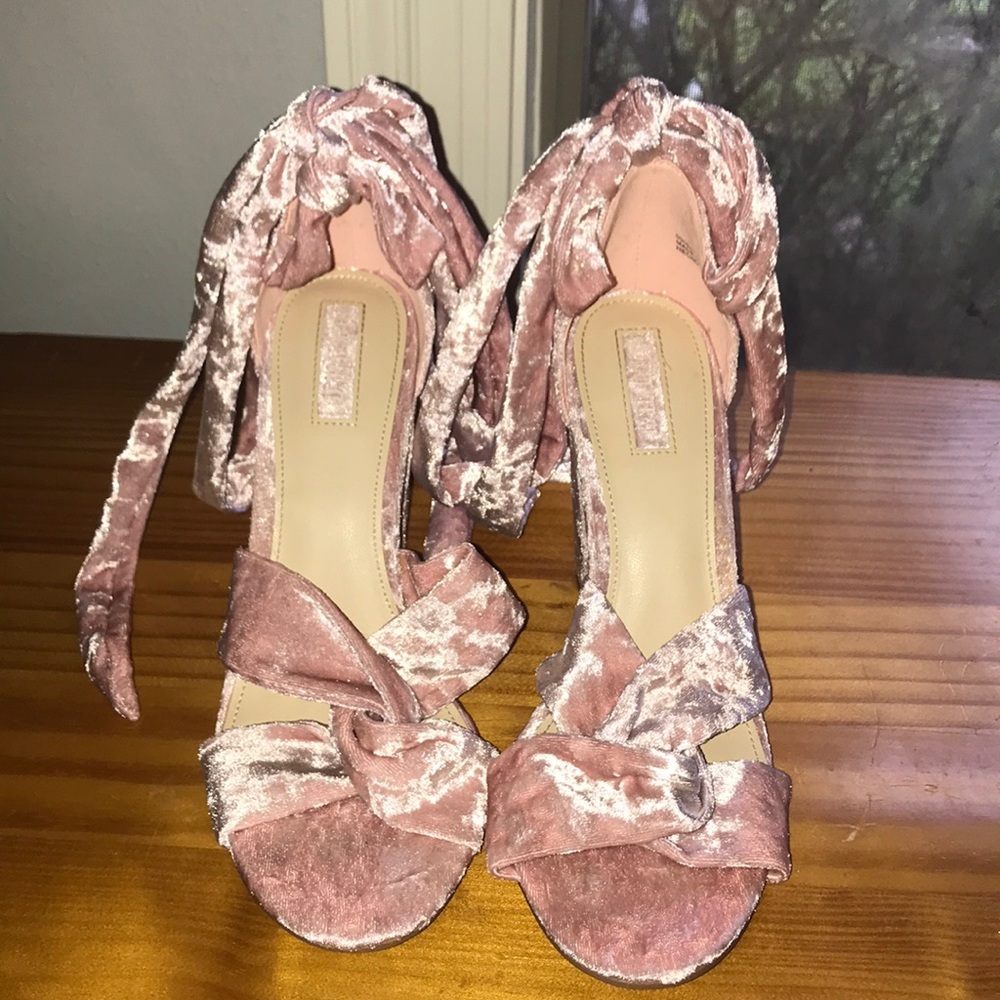 forever 21 velvet tie around heels